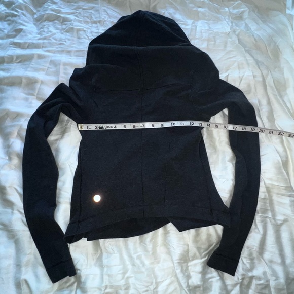 Lululemon Iconic Wrap. Heathered Black/dark charcoal grey. - Picture 8 of 13